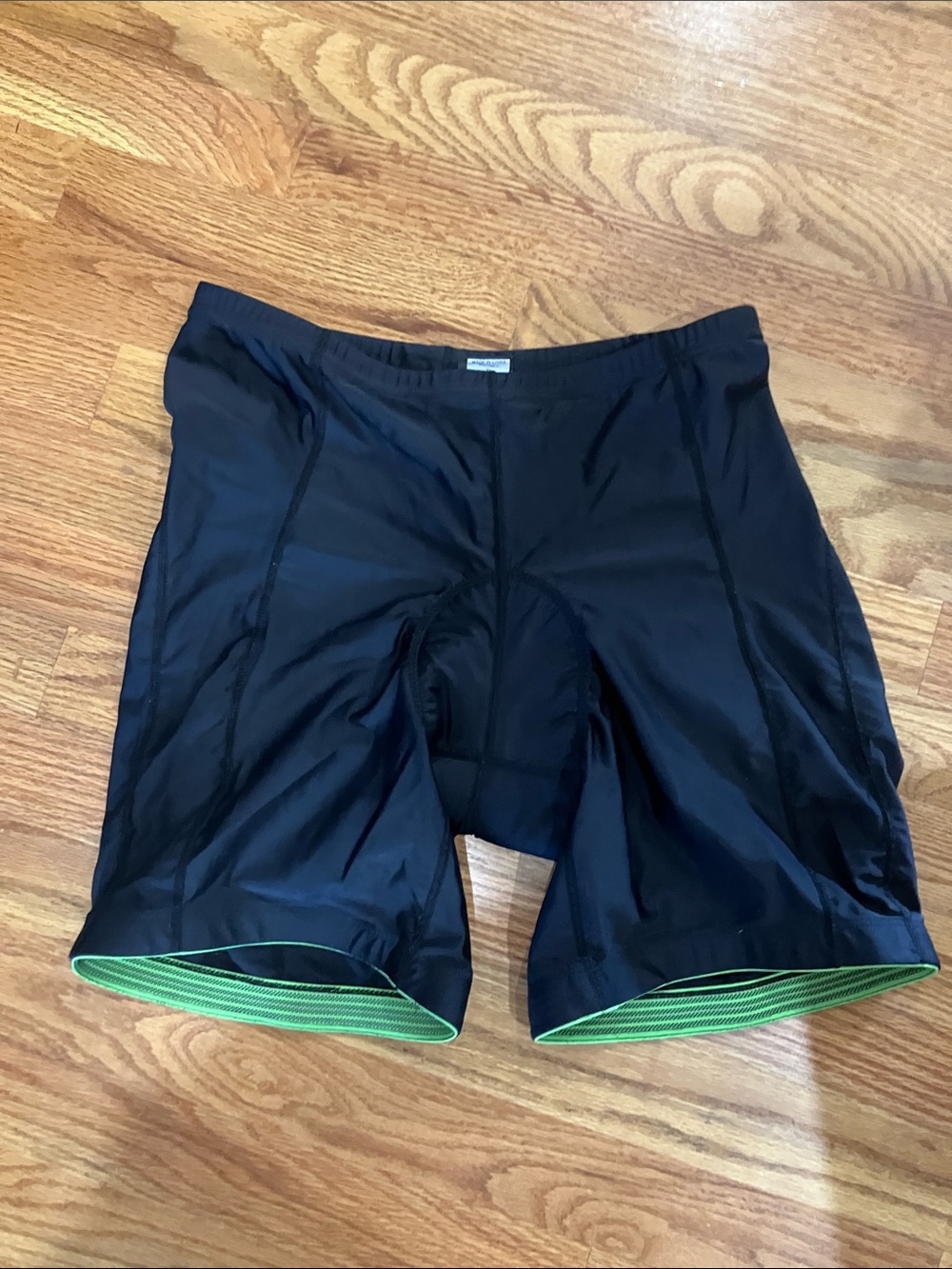 Canari Men’s Black Cycling Shorts with Green Hem Sz XL GUC